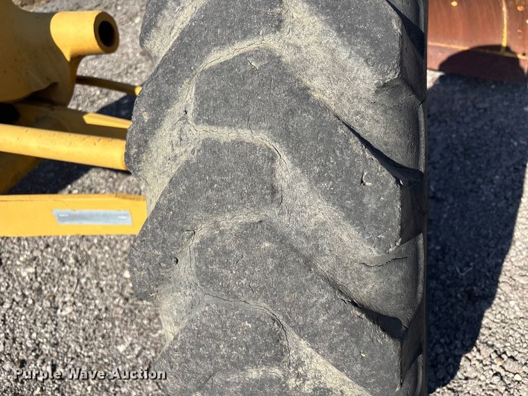 image for item EV2542 Allis Chalmers rigid frame motor grader