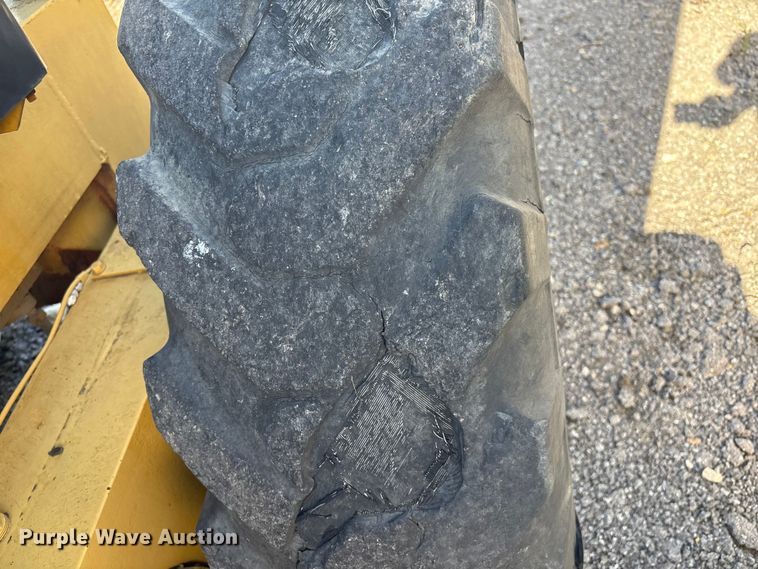 image for item EV2542 Allis Chalmers rigid frame motor grader