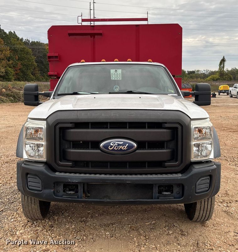 image for item EV3218 2011 Ford F550 Super Duty chipper truck