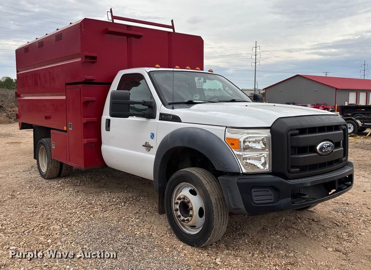 image for item EV3218 2011 Ford F550 Super Duty chipper truck
