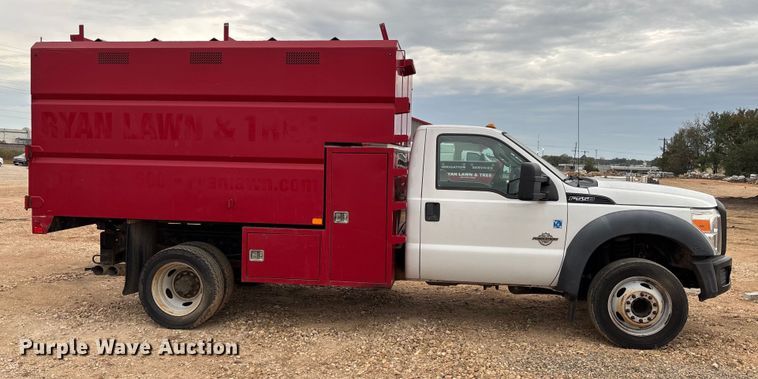 image for item EV3218 2011 Ford F550 Super Duty chipper truck