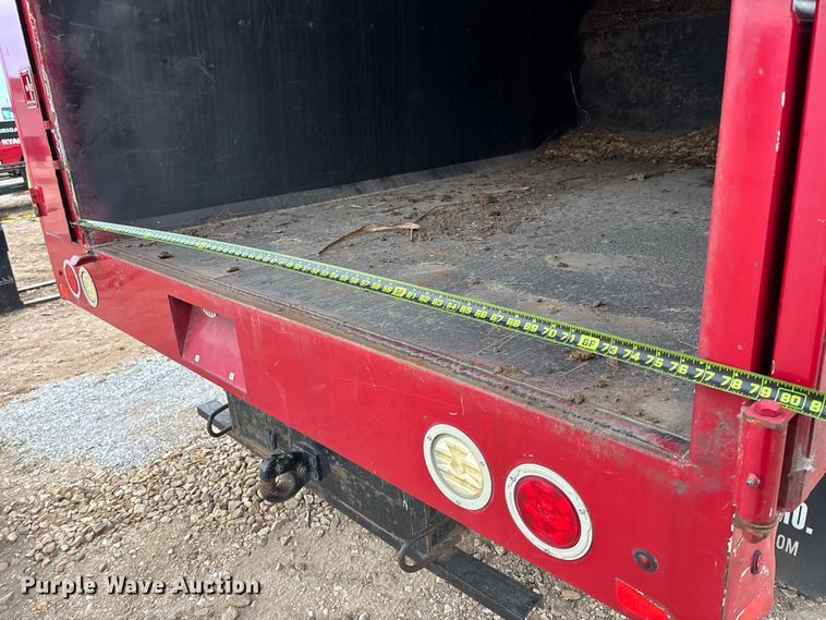 image for item EV3218 2011 Ford F550 Super Duty chipper truck