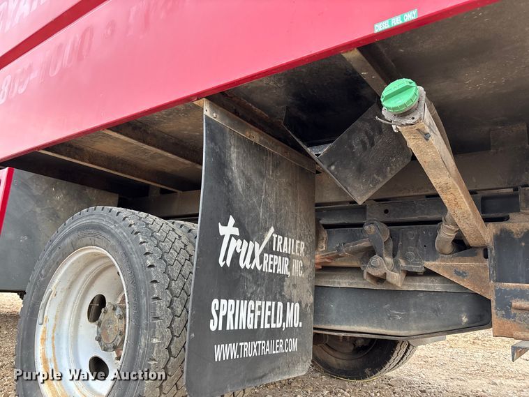 image for item EV3218 2011 Ford F550 Super Duty chipper truck