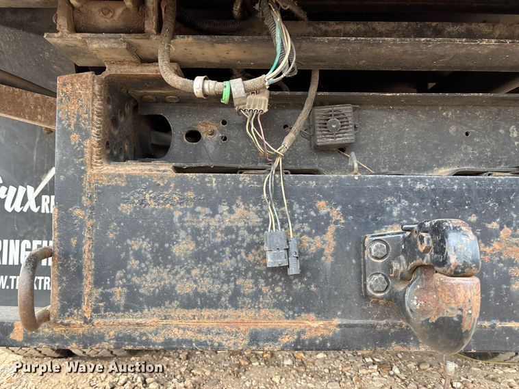 image for item EV3218 2011 Ford F550 Super Duty chipper truck