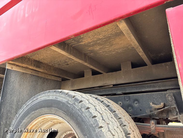 image for item EV3218 2011 Ford F550 Super Duty chipper truck