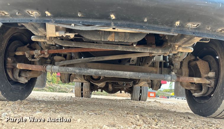 image for item EV3218 2011 Ford F550 Super Duty chipper truck