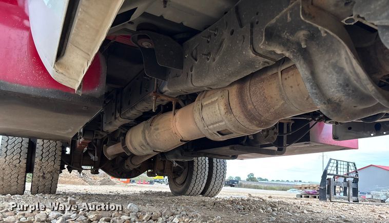 image for item EV3218 2011 Ford F550 Super Duty chipper truck