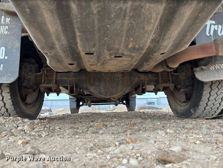 image for item EV3218 2011 Ford F550 Super Duty chipper truck