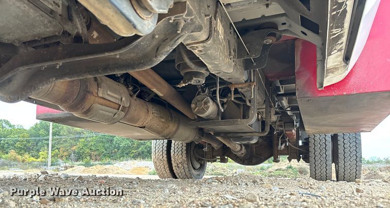 image for item EV3218 2011 Ford F550 Super Duty chipper truck