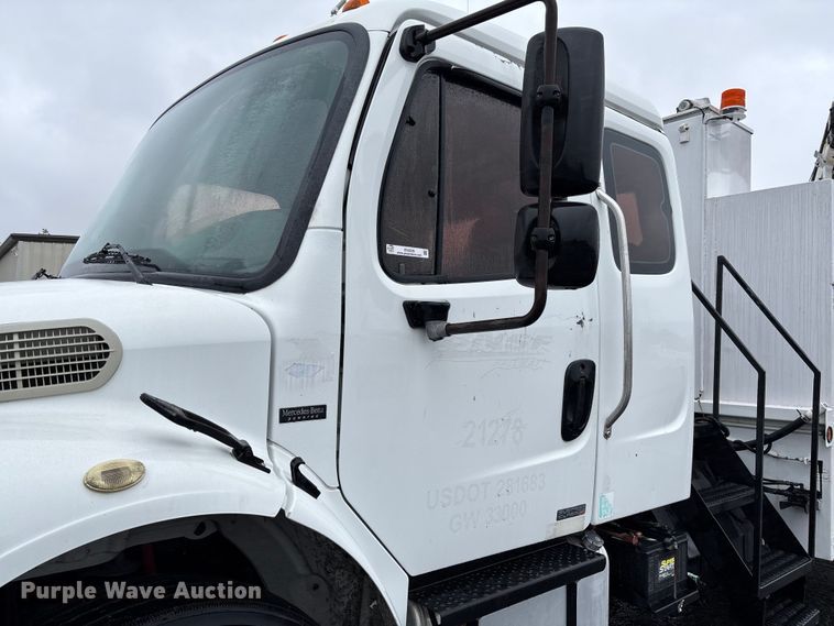 image for item EV3220 2007 Freightliner M2 utility / service truck