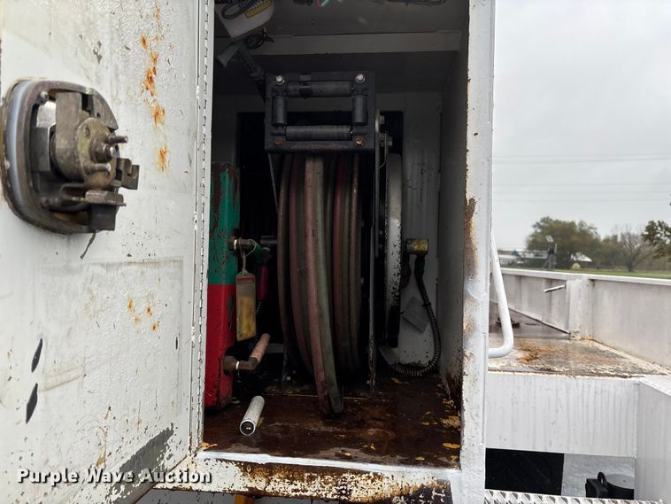 image for item EV3220 2007 Freightliner M2 utility / service truck