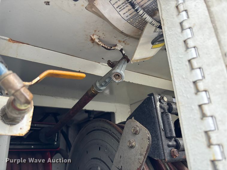 image for item EV3220 2007 Freightliner M2 utility / service truck