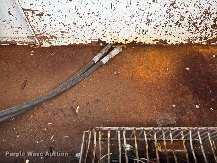 image for item EV3220 2007 Freightliner M2 utility / service truck