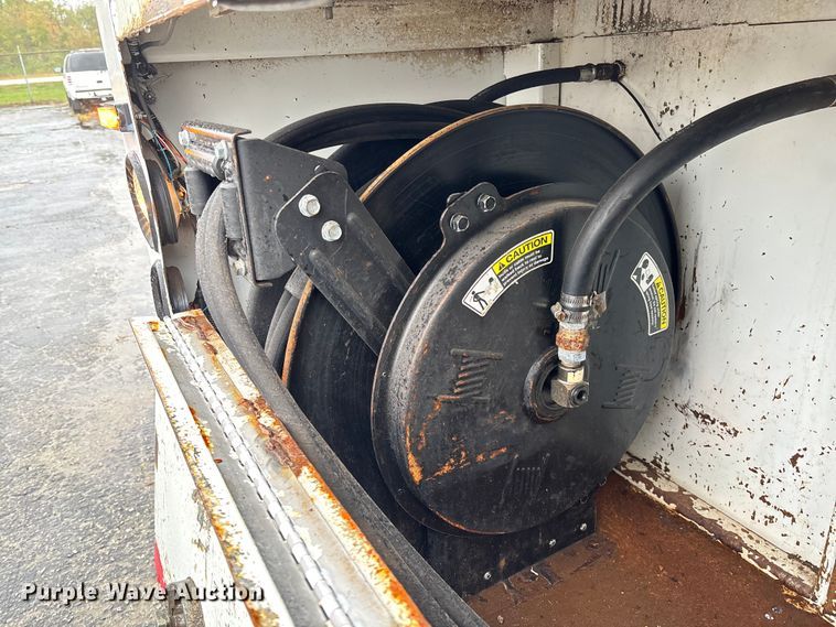 image for item EV3220 2007 Freightliner M2 utility / service truck