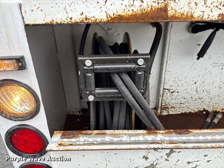 image for item EV3220 2007 Freightliner M2 utility / service truck