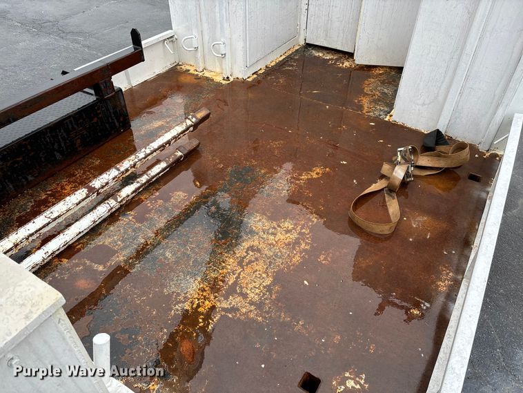 image for item EV3220 2007 Freightliner M2 utility / service truck