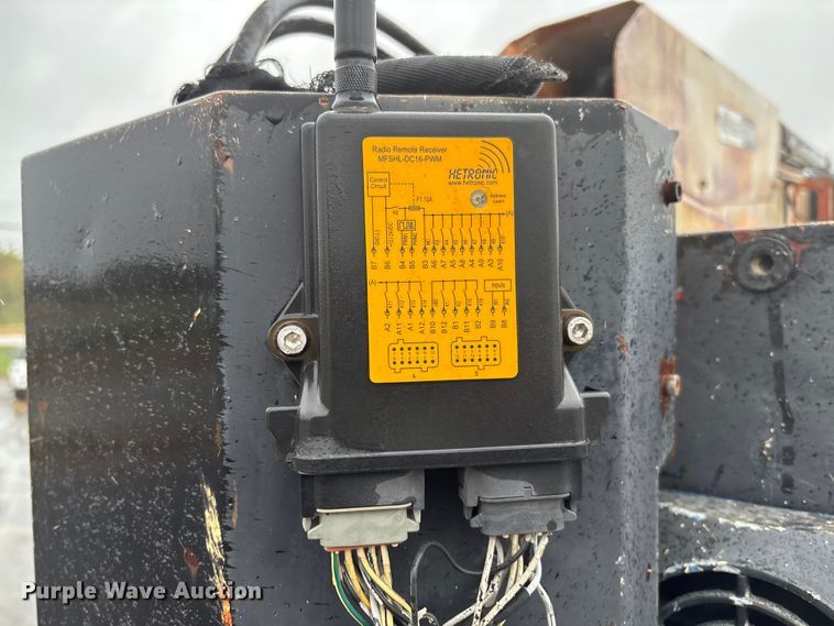 image for item EV3220 2007 Freightliner M2 utility / service truck