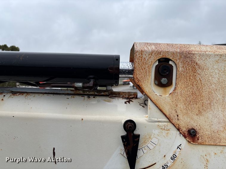 image for item EV3220 2007 Freightliner M2 utility / service truck