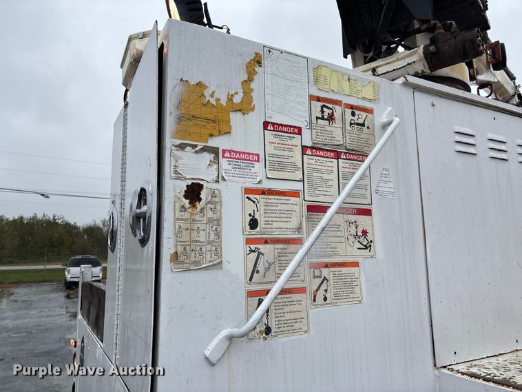 image for item EV3220 2007 Freightliner M2 utility / service truck