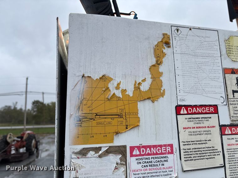 image for item EV3220 2007 Freightliner M2 utility / service truck