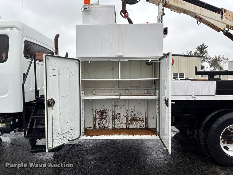 image for item EV3220 2007 Freightliner M2 utility / service truck