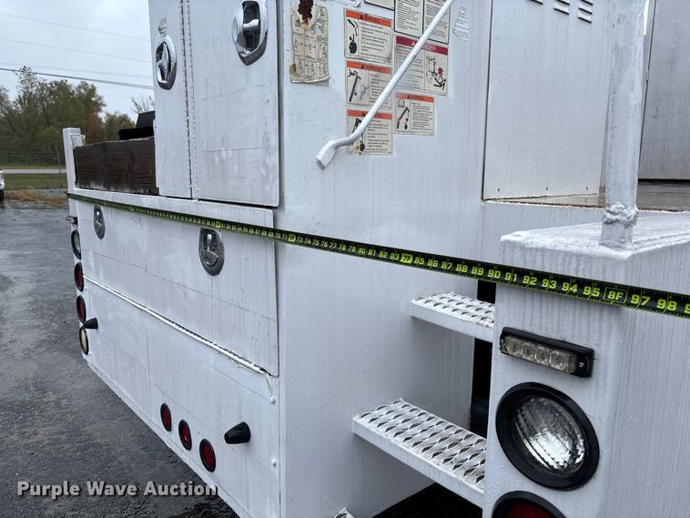 image for item EV3220 2007 Freightliner M2 utility / service truck