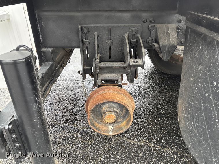 image for item EV3220 2007 Freightliner M2 utility / service truck