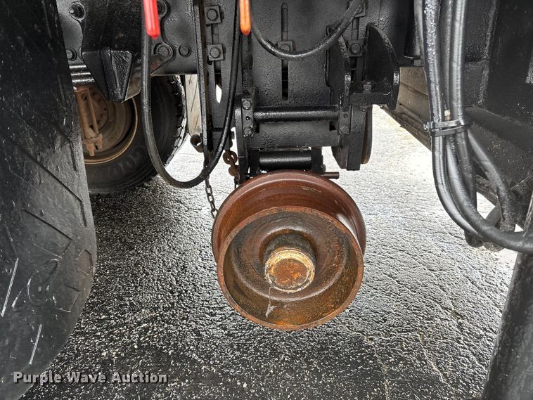 image for item EV3220 2007 Freightliner M2 utility / service truck