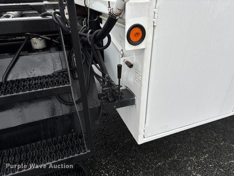 image for item EV3220 2007 Freightliner M2 utility / service truck