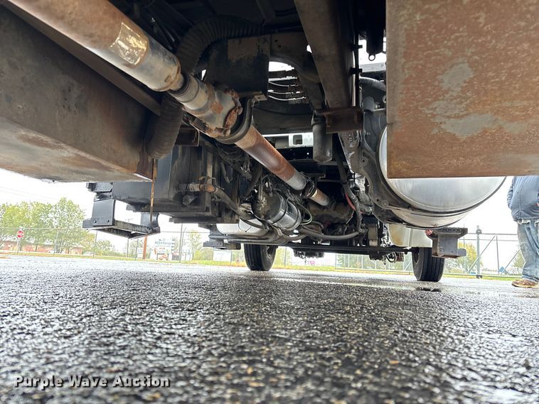 image for item EV3220 2007 Freightliner M2 utility / service truck