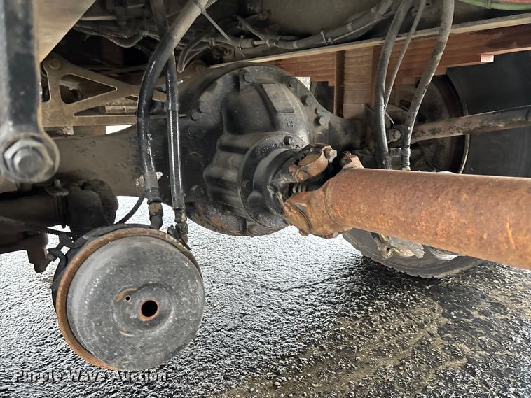 image for item EV3220 2007 Freightliner M2 utility / service truck