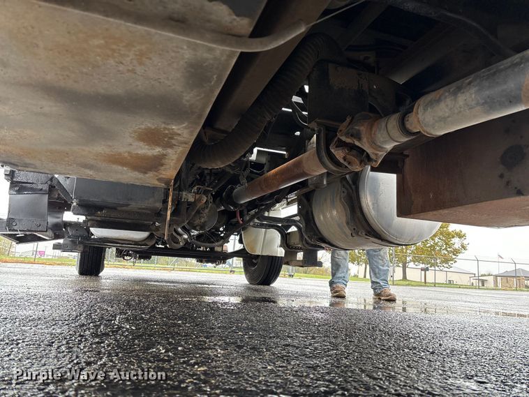 image for item EV3220 2007 Freightliner M2 utility / service truck