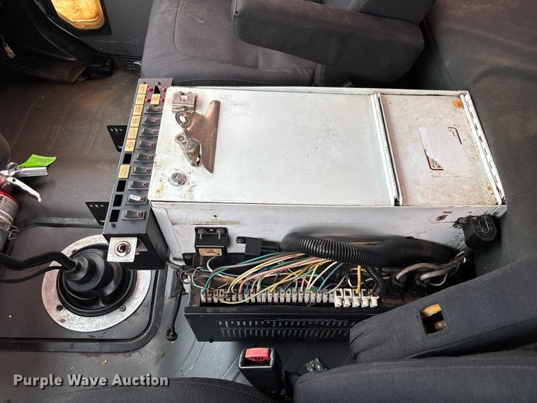 image for item EV3220 2007 Freightliner M2 utility / service truck