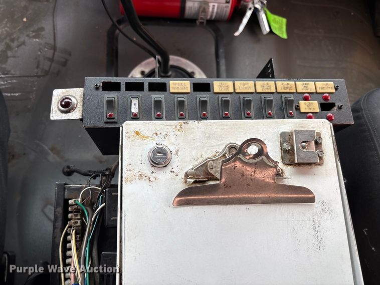 image for item EV3220 2007 Freightliner M2 utility / service truck