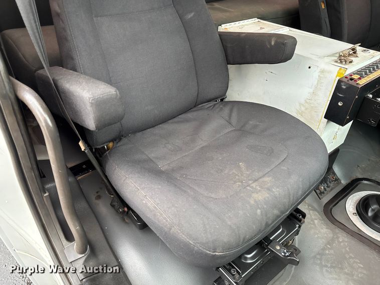 image for item EV3220 2007 Freightliner M2 utility / service truck