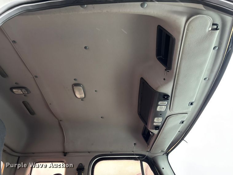 image for item EV3220 2007 Freightliner M2 utility / service truck