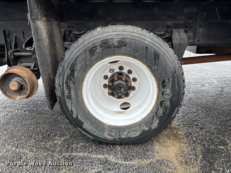 image for item EV3220 2007 Freightliner M2 utility / service truck