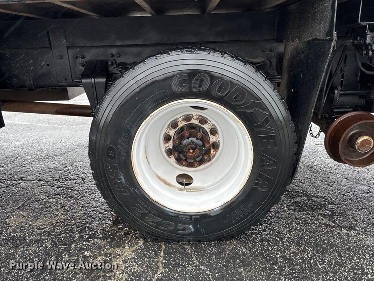 image for item EV3220 2007 Freightliner M2 utility / service truck