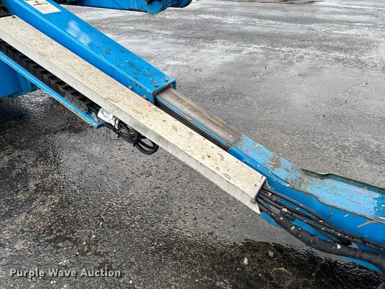 image for item EV3221 2001 Genie Z-45/25 boom lift