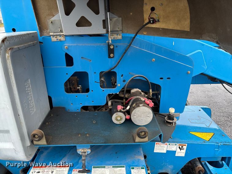 image for item EV3221 2001 Genie Z-45/25 boom lift