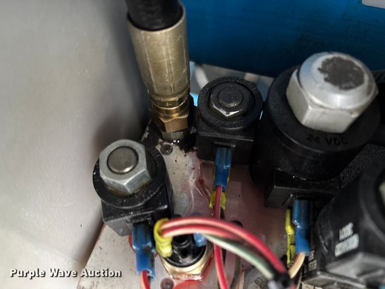 image for item EV3221 2001 Genie Z-45/25 boom lift