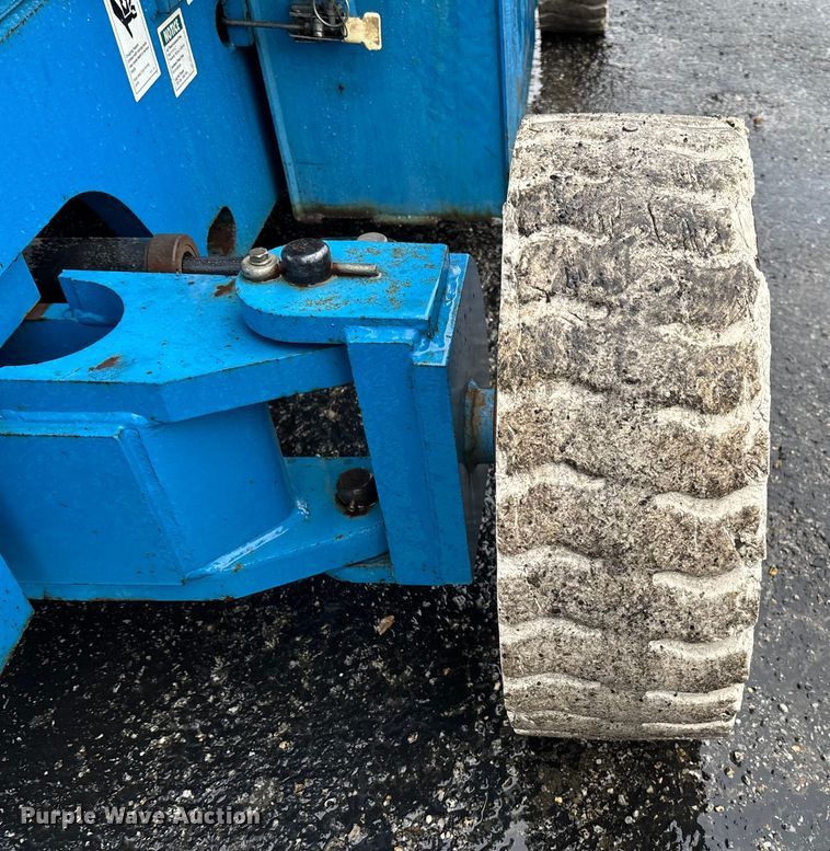 image for item EV3221 2001 Genie Z-45/25 boom lift