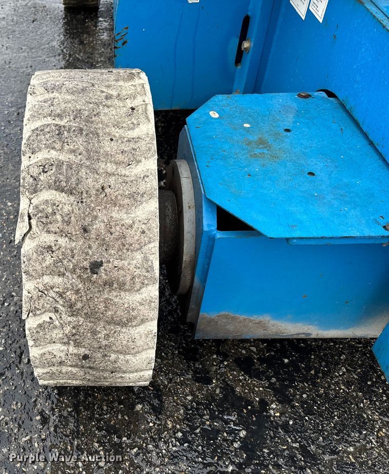 image for item EV3221 2001 Genie Z-45/25 boom lift