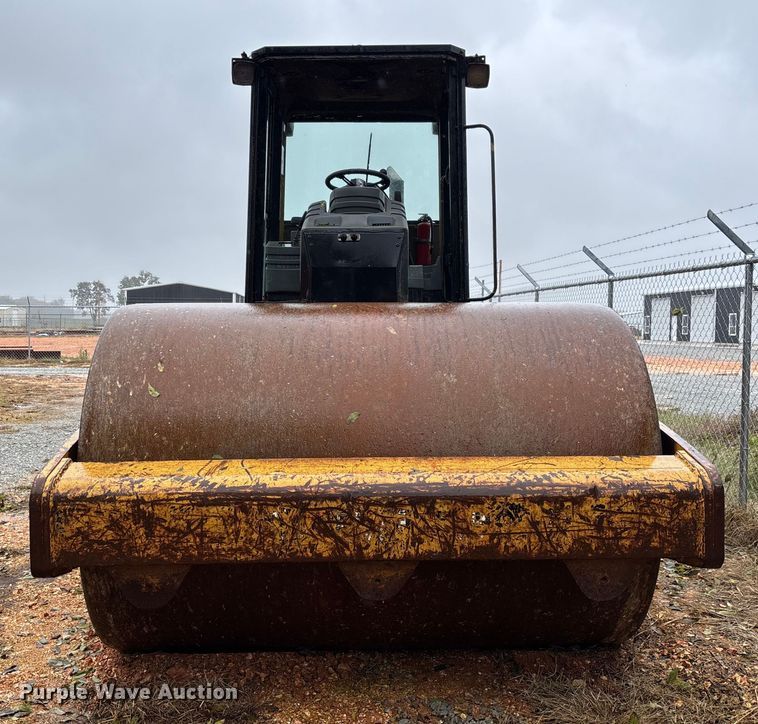 image for item EV3225 2003 Caterpillar CS-563E single drum vibratory roller