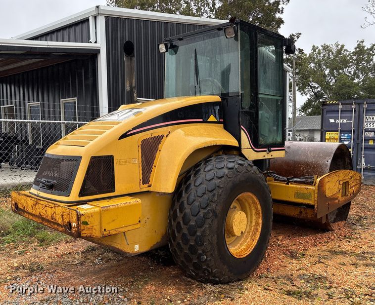 image for item EV3225 2003 Caterpillar CS-563E single drum vibratory roller