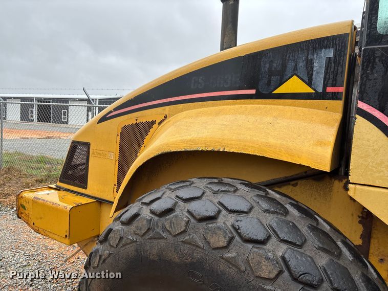 image for item EV3225 2003 Caterpillar CS-563E single drum vibratory roller