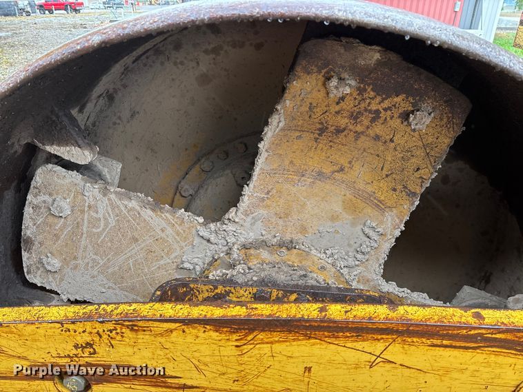 image for item EV3225 2003 Caterpillar CS-563E single drum vibratory roller