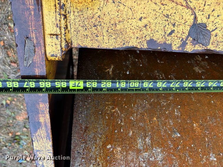 image for item EV3225 2003 Caterpillar CS-563E single drum vibratory roller