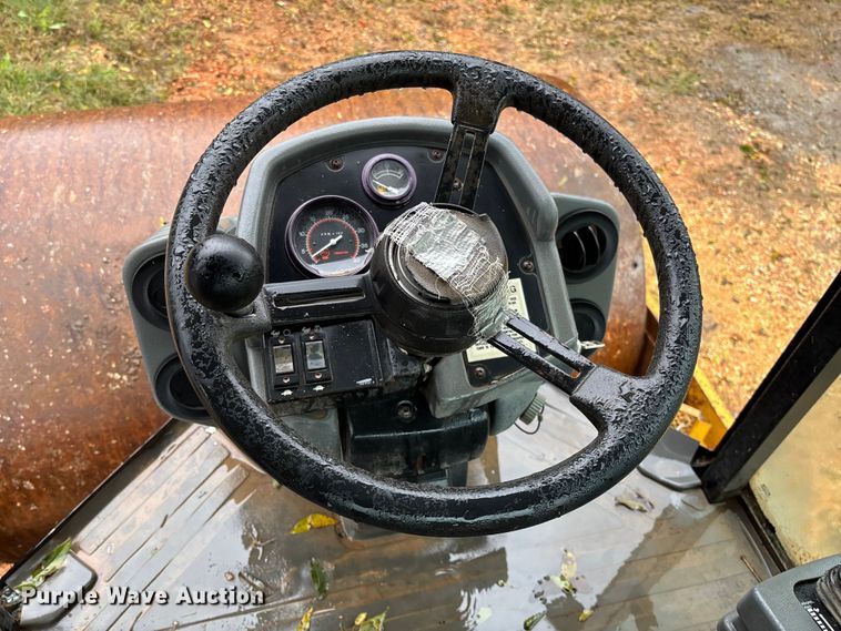 image for item EV3225 2003 Caterpillar CS-563E single drum vibratory roller