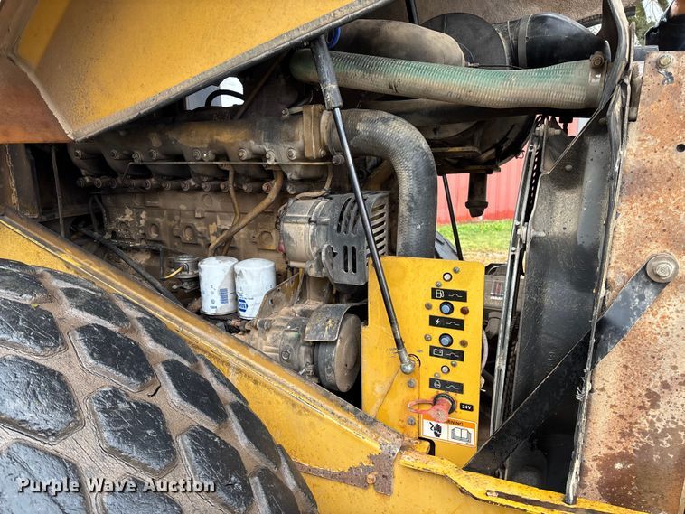 image for item EV3225 2003 Caterpillar CS-563E single drum vibratory roller